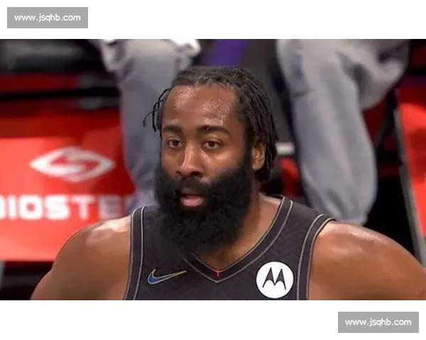 川超解说回应 “封神”：是热爱接住了掌声